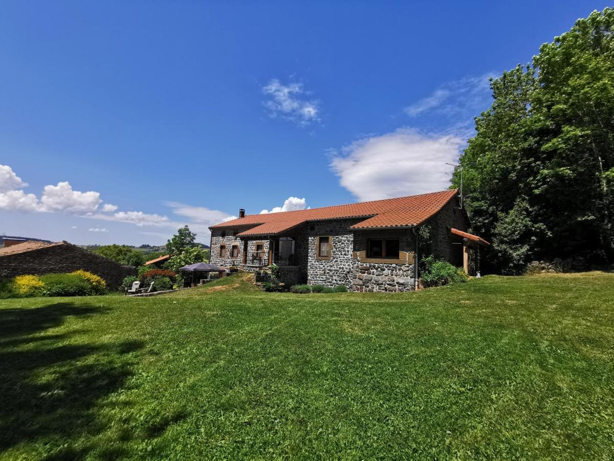 Le Clos Des Pierres Rouges Saint-Privat-dʼAllier Exterior foto